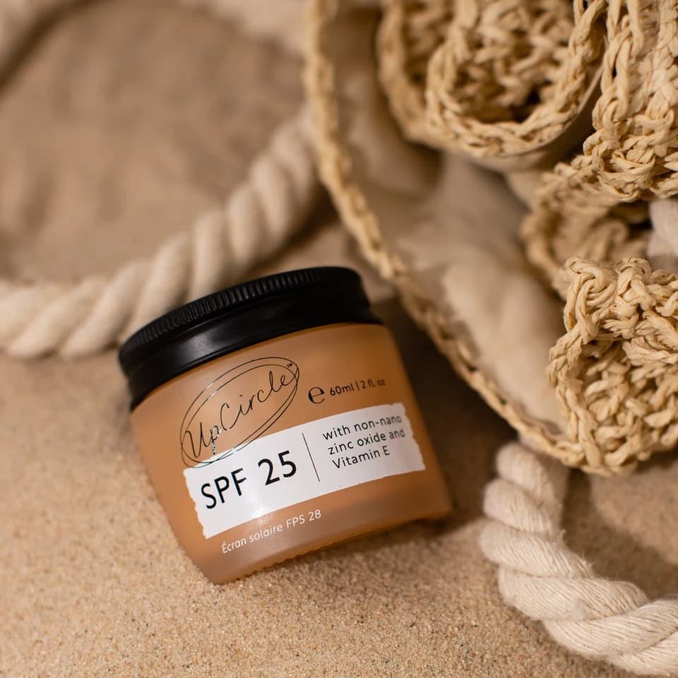 SPF 25 mineral non-toxic UpCircle