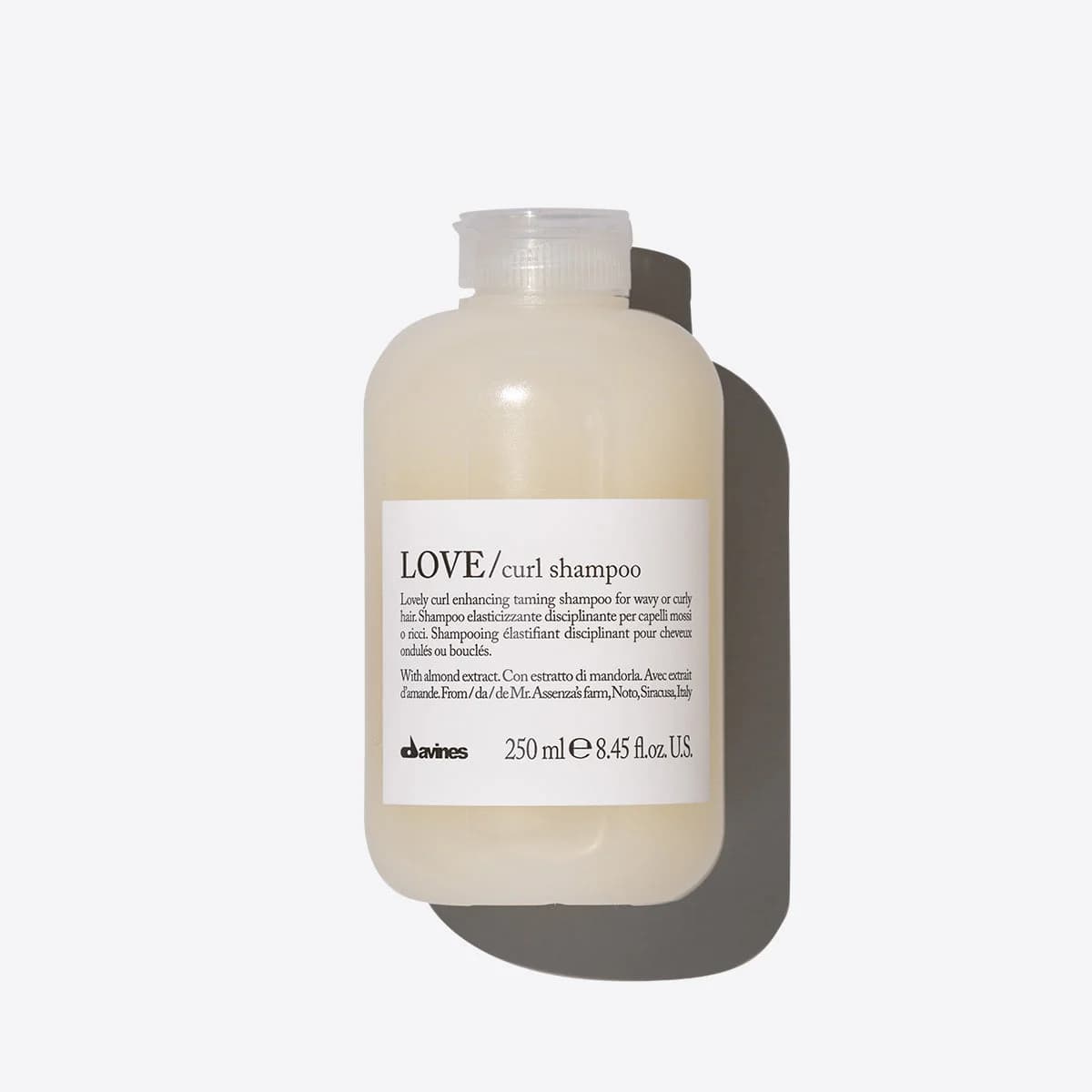 DAVINES/ LOVE Shampoo për kaçurrela ose onde
